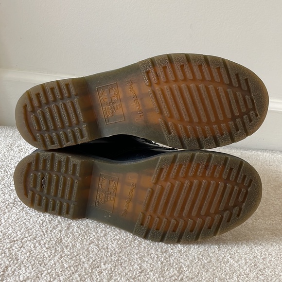 Doc Martins Boot, gently used - Picture 6 of 16